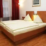 Hotel Altstadthotel Wienecke 2*