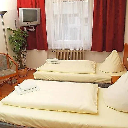 Отель Altstadthotel Wienecke 2*