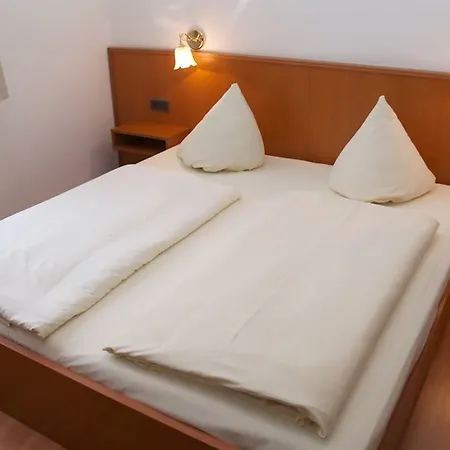 מלון Altstadthotel Wienecke 2*