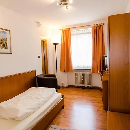 Otel Altstadthotel Wienecke 2*