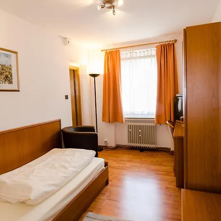 Отель Altstadthotel Wienecke 2*